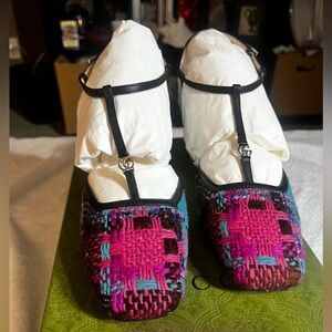 Gucci Petite silver G matelassé T-bar tweed sandal kitten heel womens size 38.5